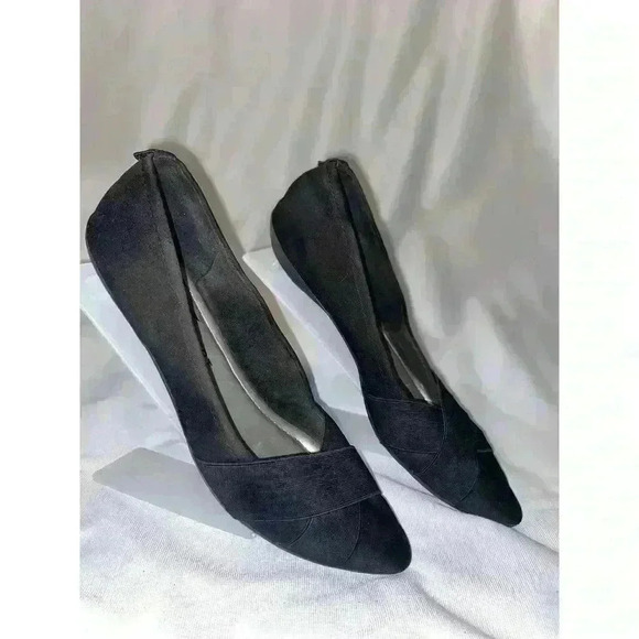 Anne Klein Shoes - Anne Klein Oalise Pointed Toe Flats Size 10
